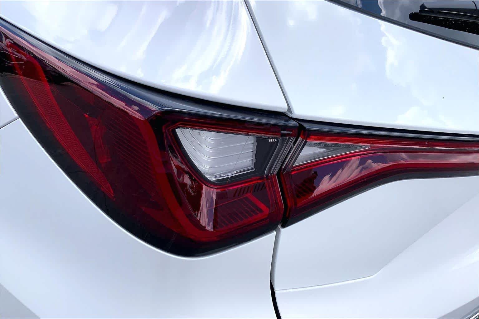 Used 2026 Platinum White Pearl Acura w/Technology Package image 29
