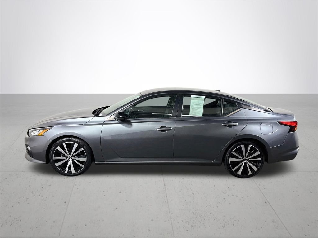 Used 2020 Gun Metallic Nissan 2.5 SR image 9