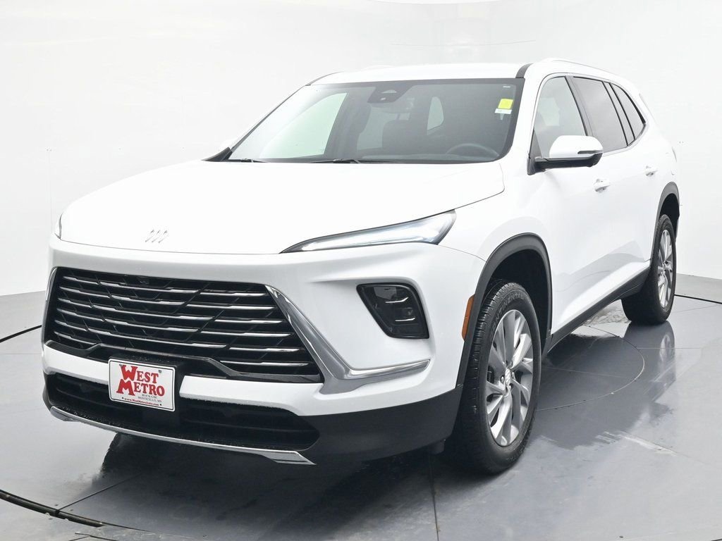 Used 2025 Buick Enclave Preferred with VIN 5GAEVARS3SJ228641 for sale in Monticello, Minnesota