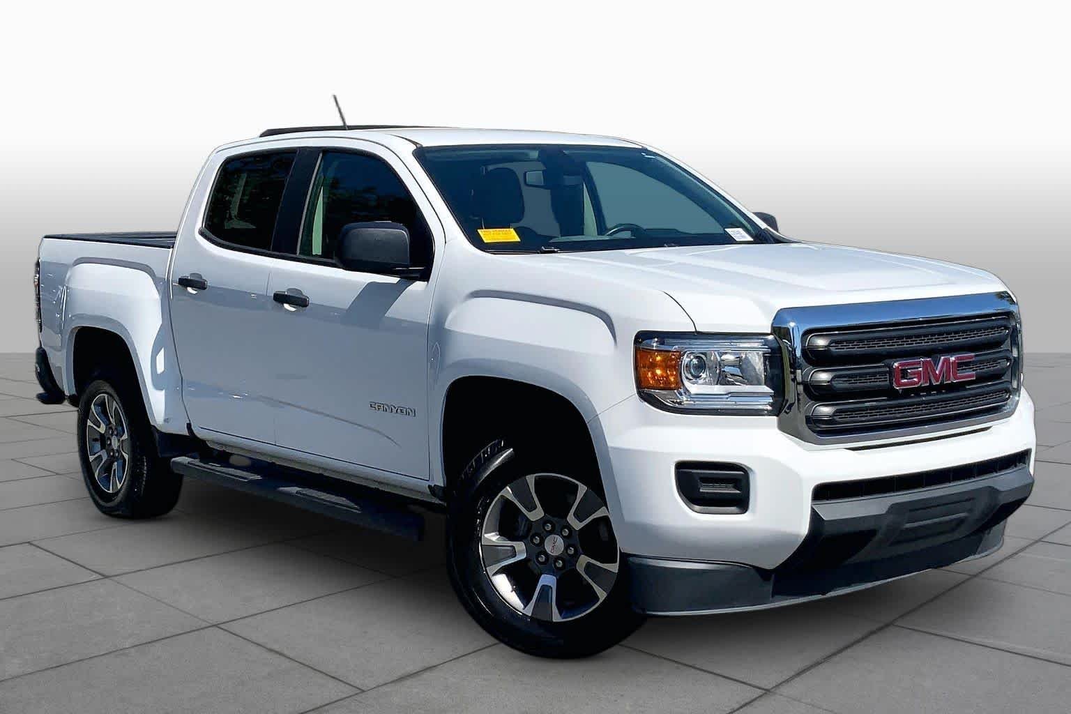 Used 2016 Summit White GMC 2WD image 3