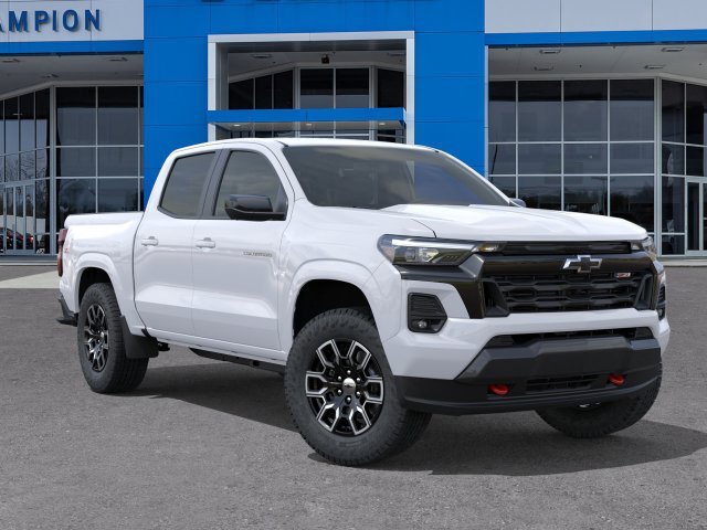 New 2026 Summit White Chevrolet Z71 image 7