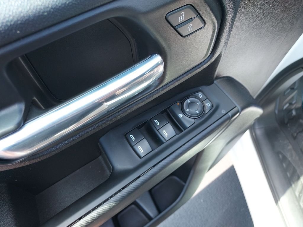 Used 2023 White Chevrolet WT image 19