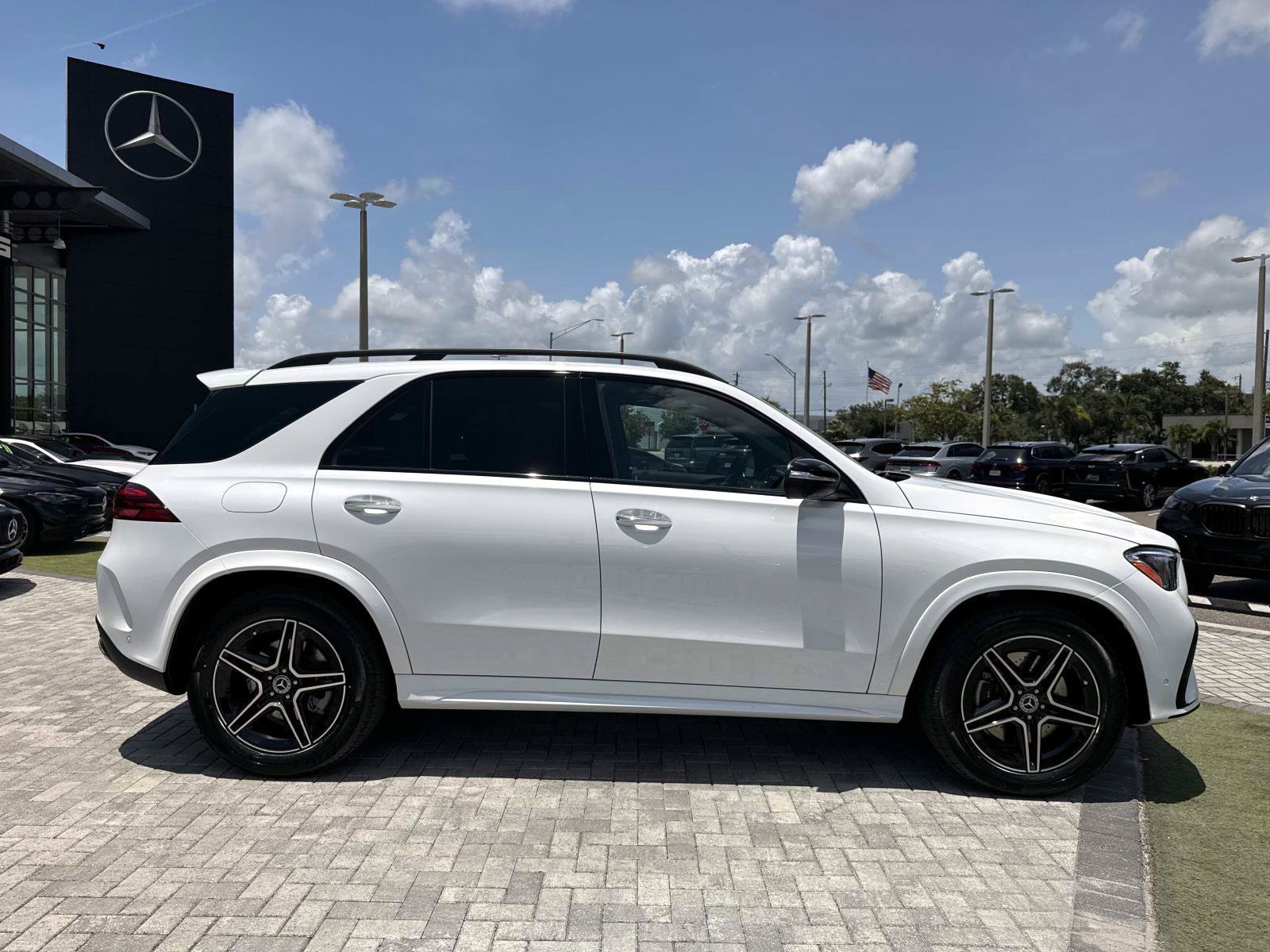 New 2026 Moonlight White Mercedes-Benz 350 4MATIC® SUV image 6