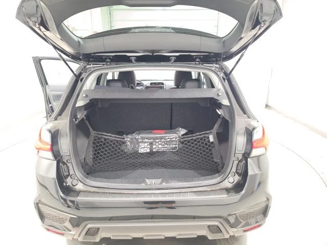 New 2026 Labrador Black Pearl Mitsubishi 2.0 SE image 22