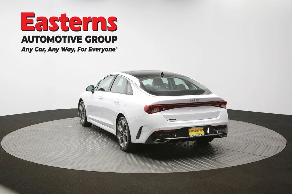 Used 2022 White Kia EX image 65