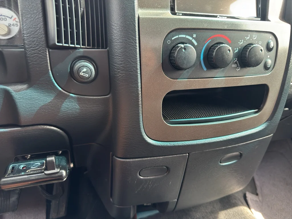 Used 2003 BLUE Dodge  image 22