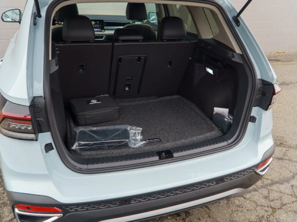 New 2027 Monument Gray Volkswagen 1.5T SE image 6