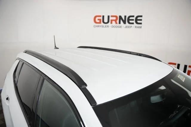 New 2026 Bright White Clear-Coat Exterior Paint Jeep Latitude image 54