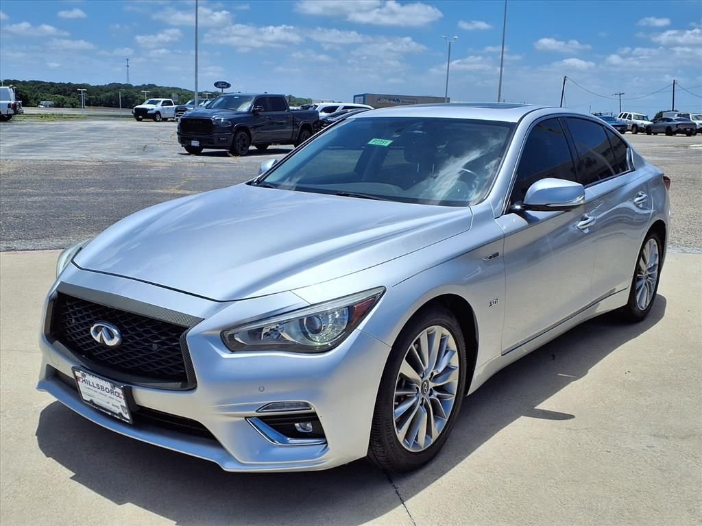 Used 2018 Silver INFINITI 3.0t LUXE image 3