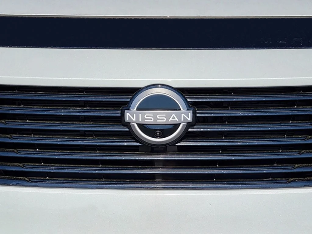 New 2026 Everest White Pearl TriCoat Nissan SL image 9