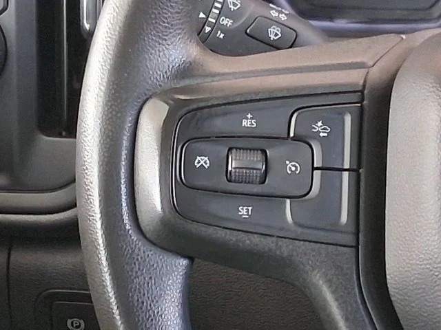 Used 2023 White Chevrolet Custom image 11