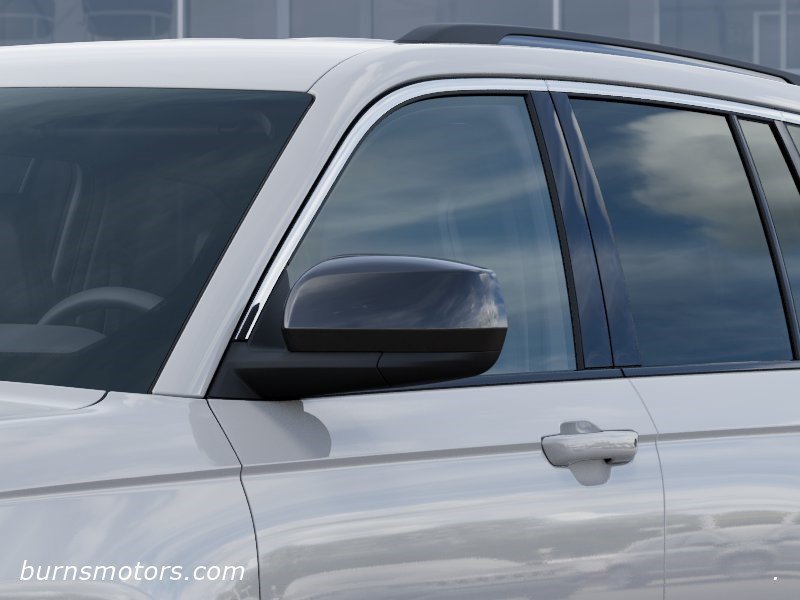 New 2026 Bright White Clear-Coat Exterior Paint Jeep Laredo image 12