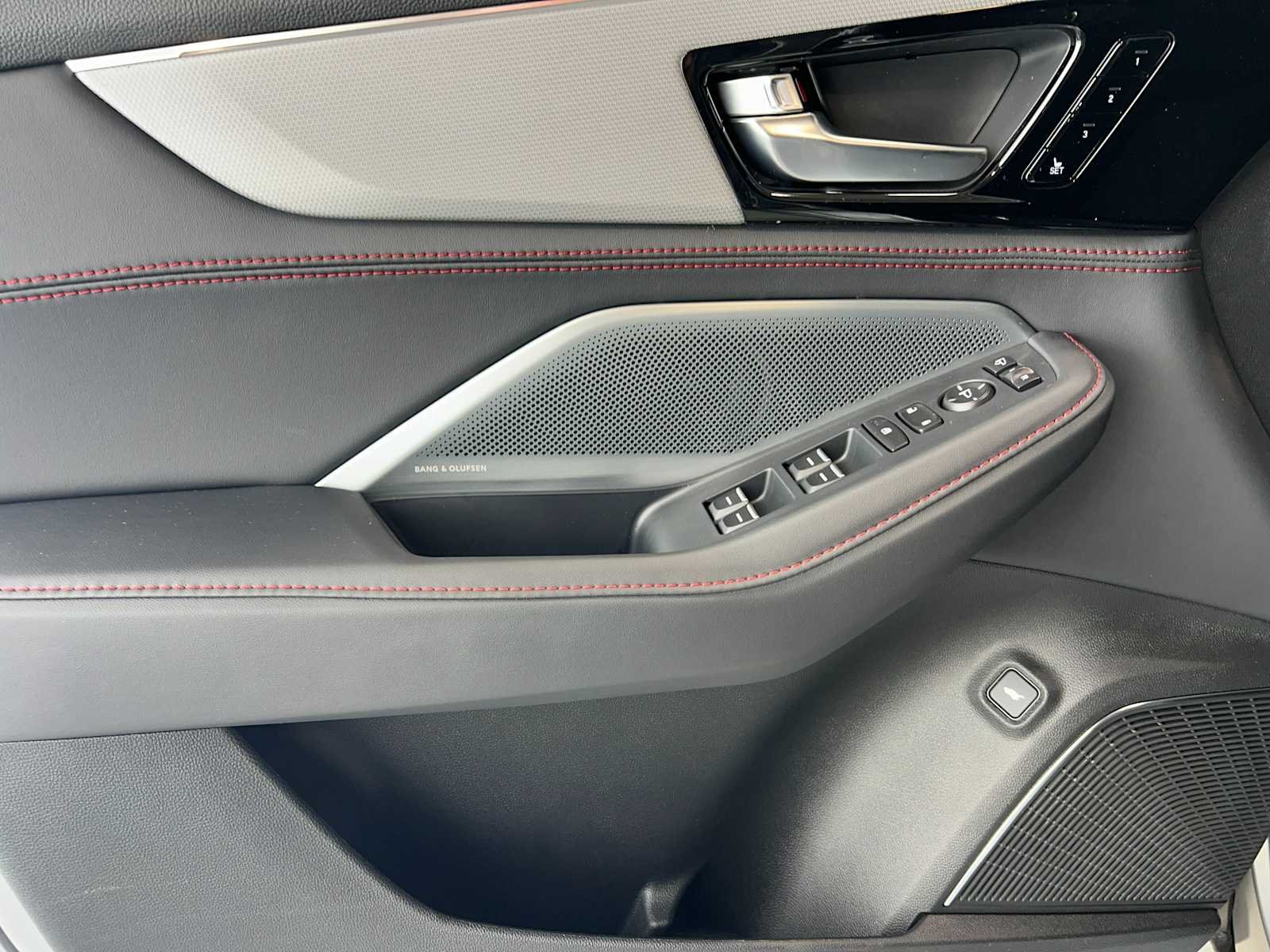 New 2026 Platinum White Pearl Acura w/A-Spec Package image 17