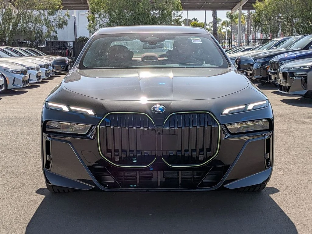 New 2026 Black BMW 740i image 4