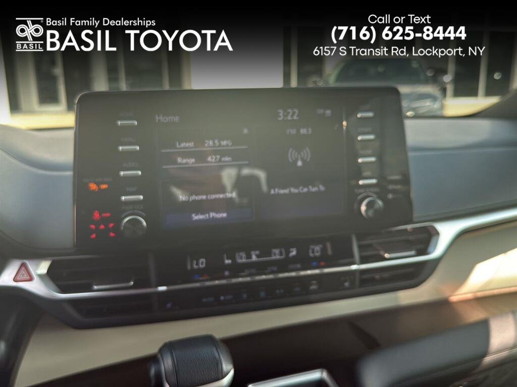 Used 2024 WH Toyota XLE image 1