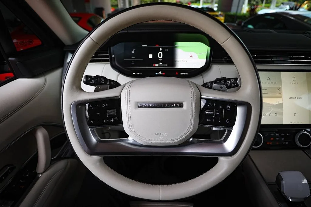 Used 2023 Flux Silver SV Bespoke Ultra Metallic Satin Land Rover SV image 25