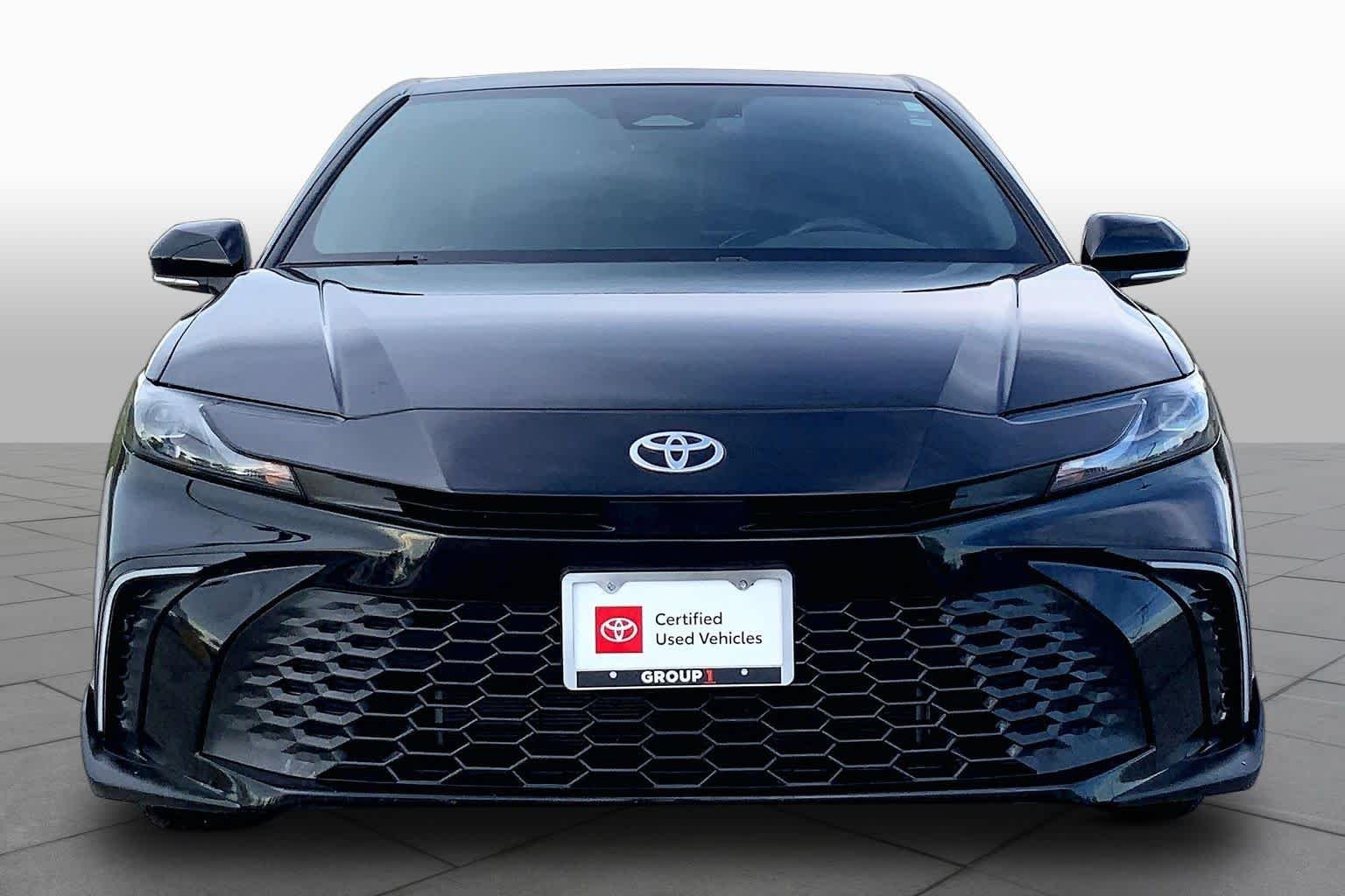 Certified Used 2025 Midnight Black Metallic Toyota SE image 4