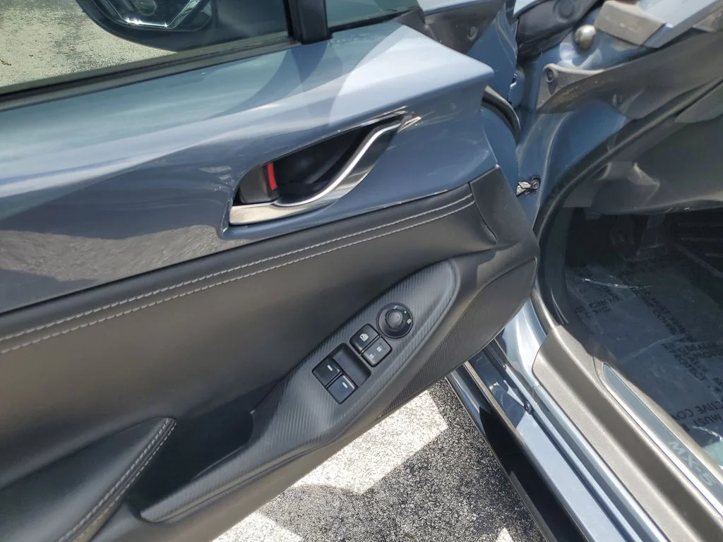 Used 2021 Gray Mazda Club image 18