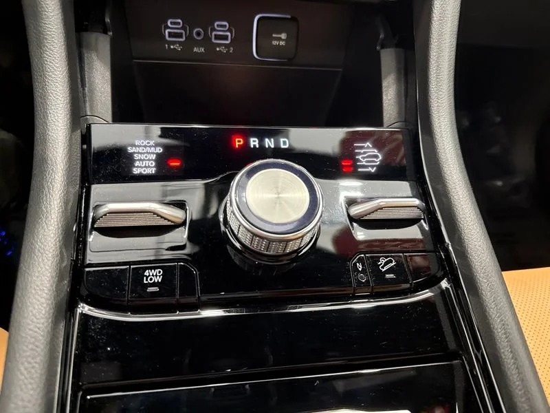 Used 2025 White Jeep Summit image 39