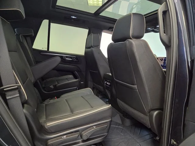 Used 2025 Gray Chevrolet Premier image 17
