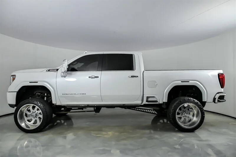 Used 2020 Summit White GMC Denali image 7