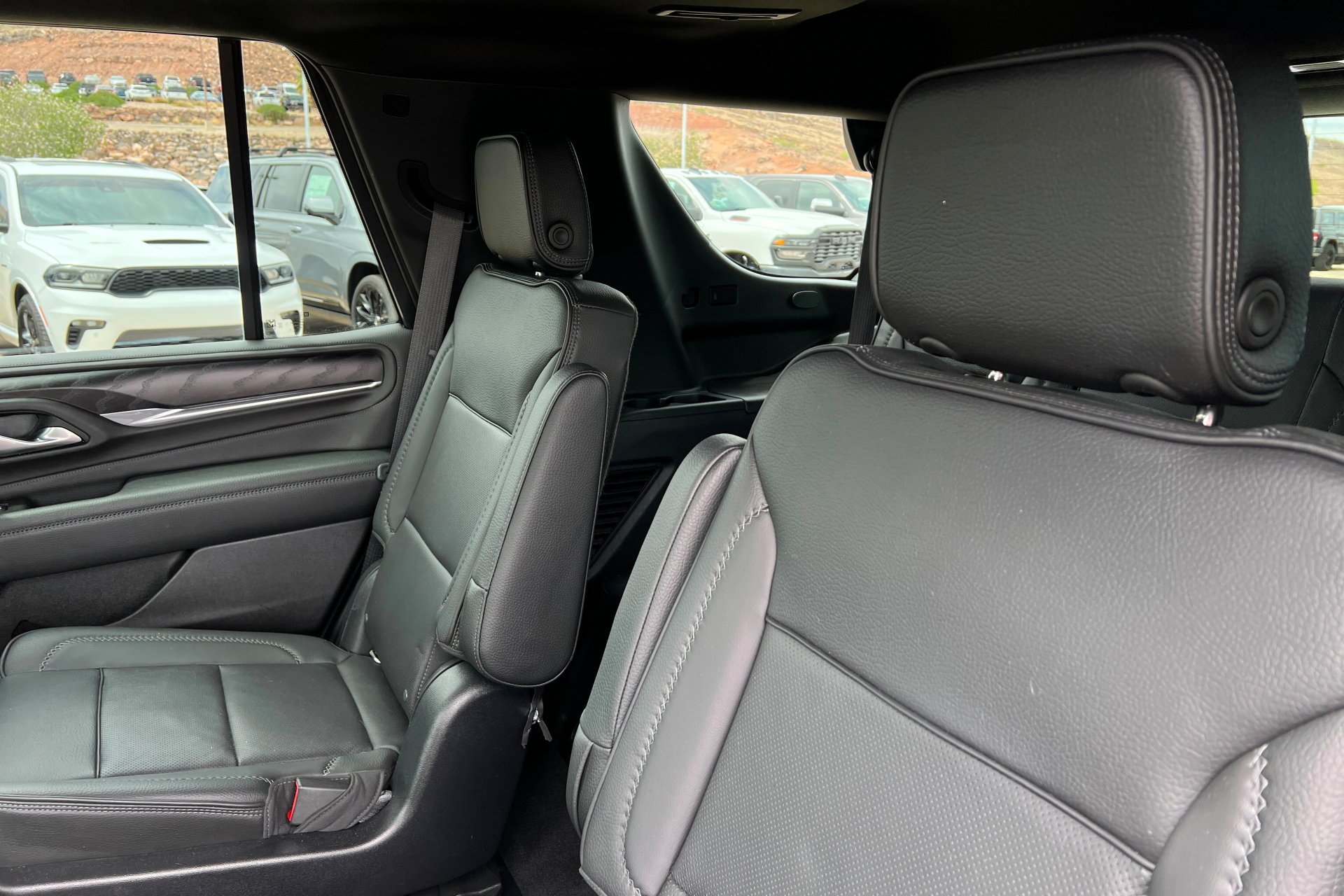 Used 2022 Onyx Black GMC Denali image 21
