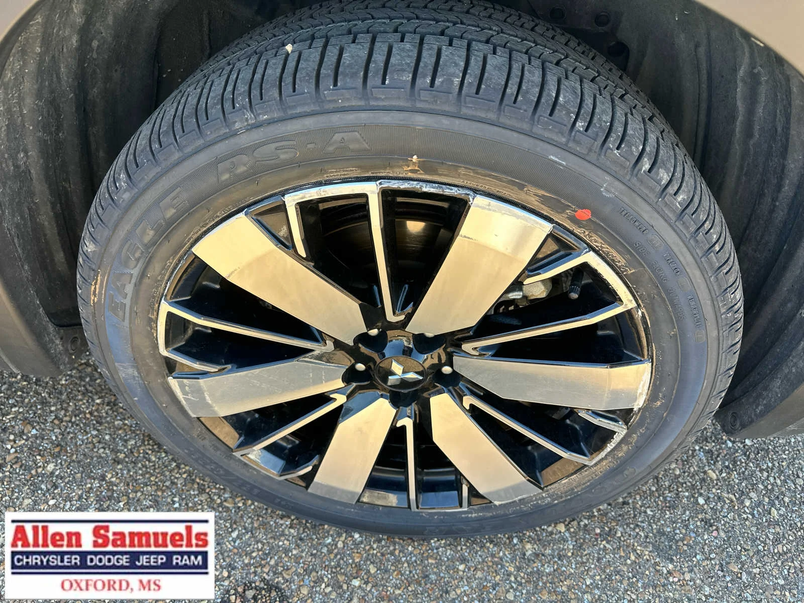 2025 Mitsubishi Outlander SE - Photo 44