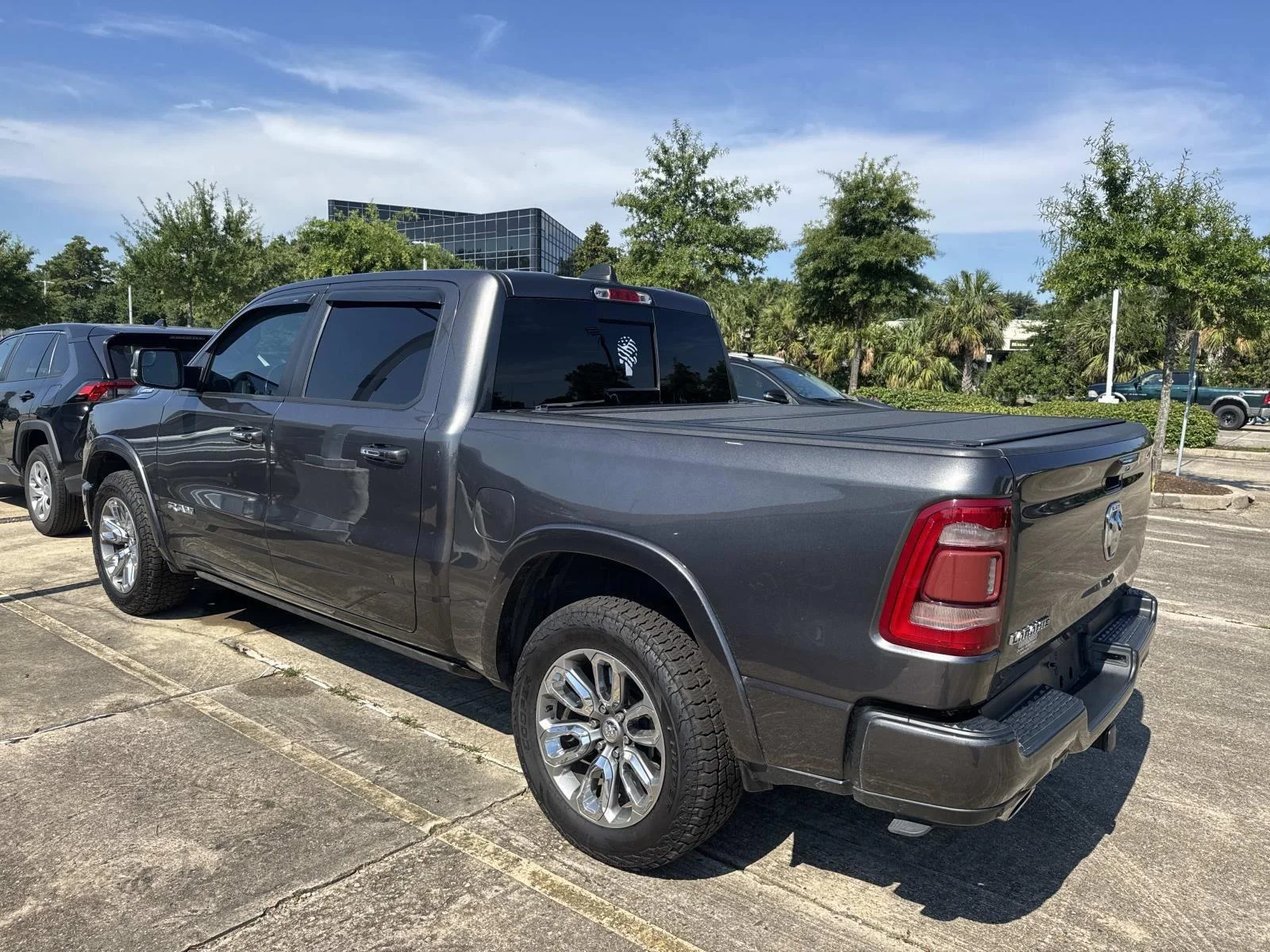 Used 2021 Granite Crystal Metallic Clearcoat Ram Laramie image 14