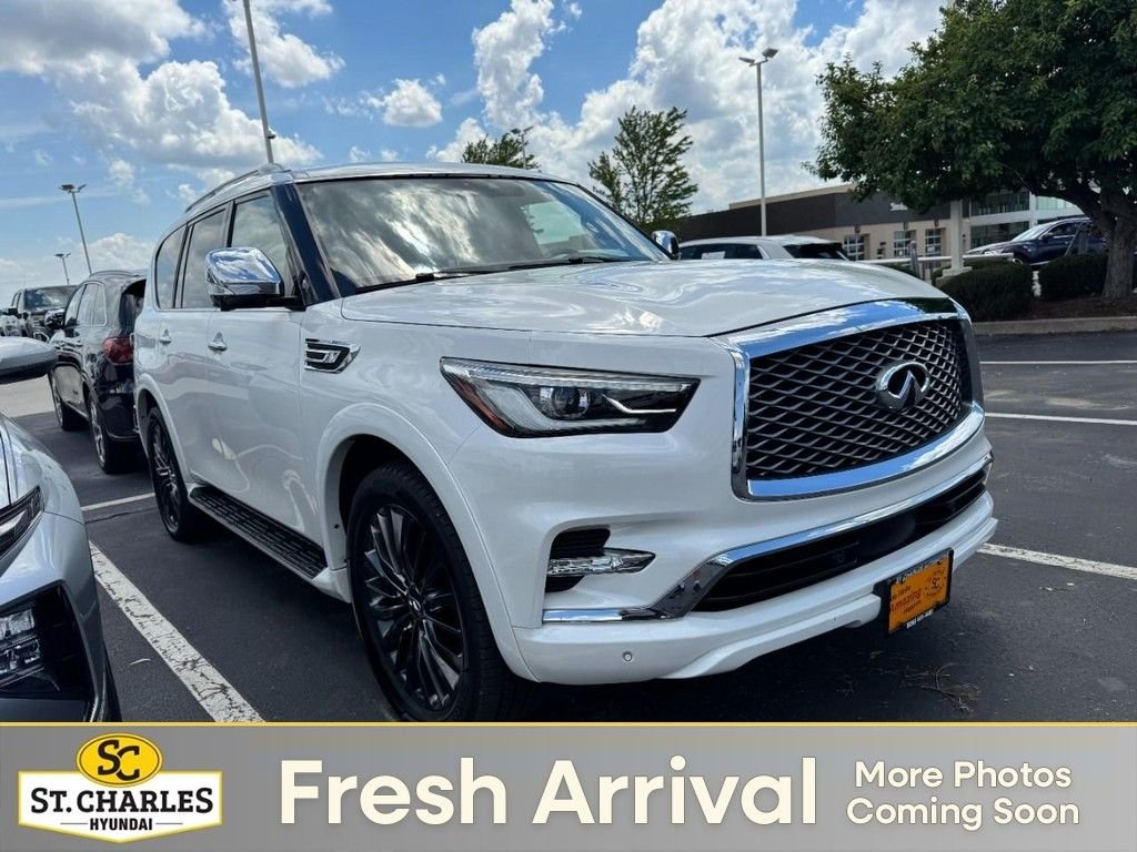 Used 2022 White INFINITI Sensory image 1
