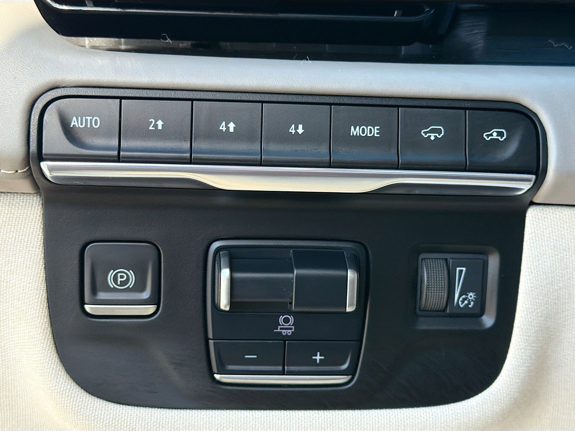Used 2022 Black Raven Cadillac Sport Platinum image 37