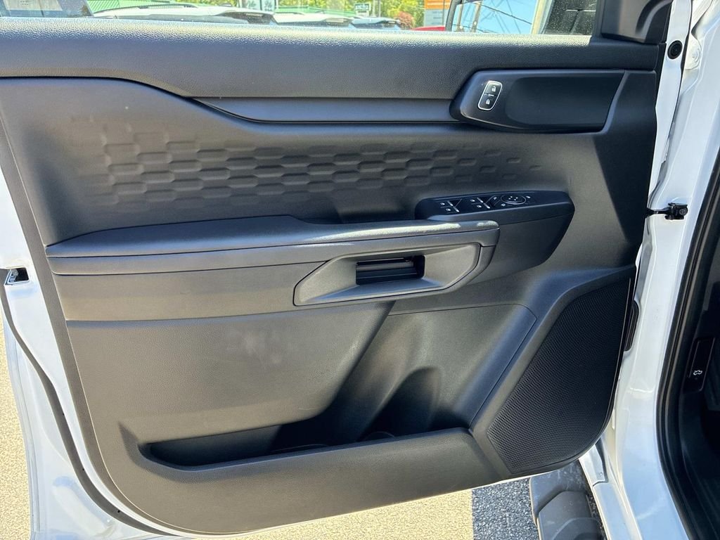 Used 2025 White Ford XL image 19