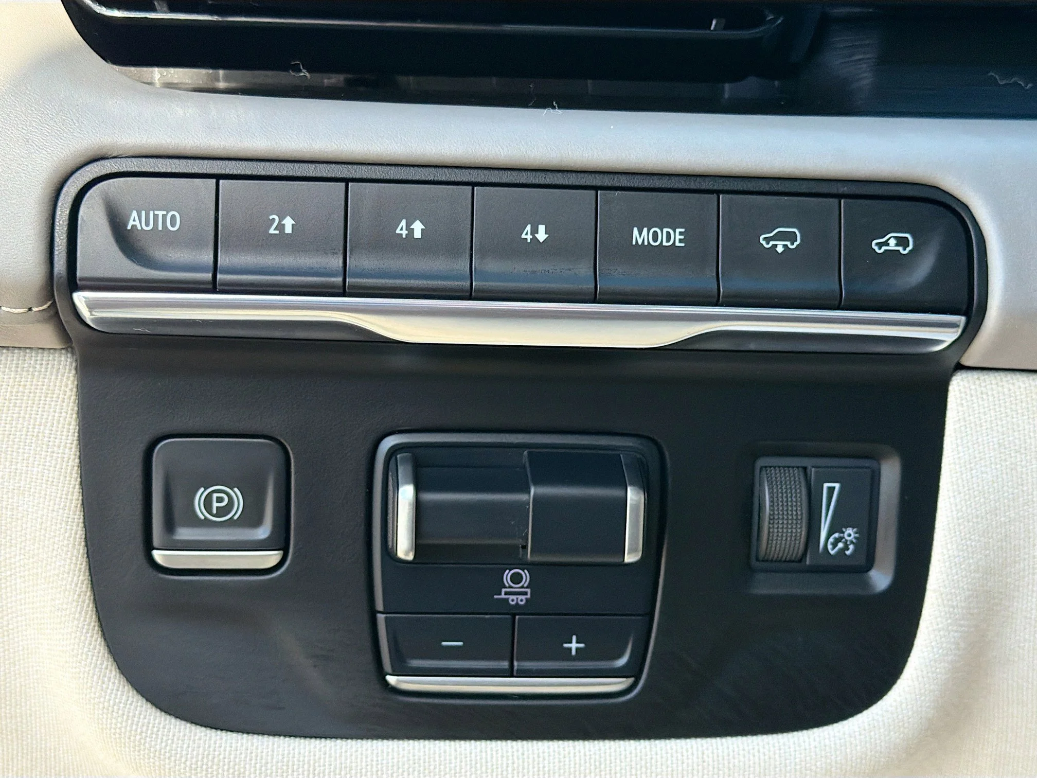 Used 2022 Black Raven Cadillac Sport Platinum image 37