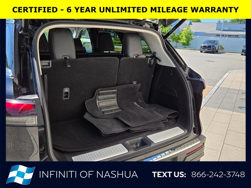 Certified Used 2023 Black INFINITI LUXE image 22
