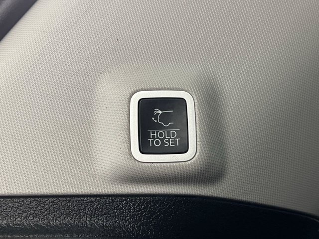 Used 2023 Baltic Gray Metallic Clearcoat Jeep 4X4 image 32