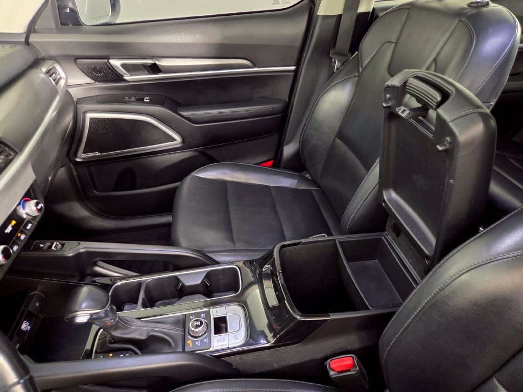 Certified Used 2021 Dark Moss Kia S image 20