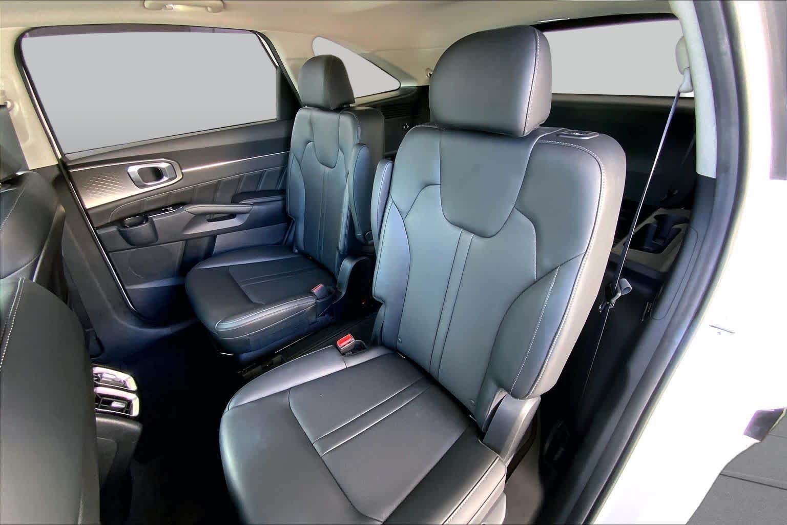 Used 2023 Glacial White Pearl Kia SX image 21