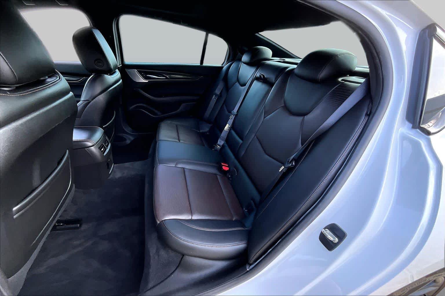 Used 2023 Crystal White Tricoat Cadillac Sport image 19