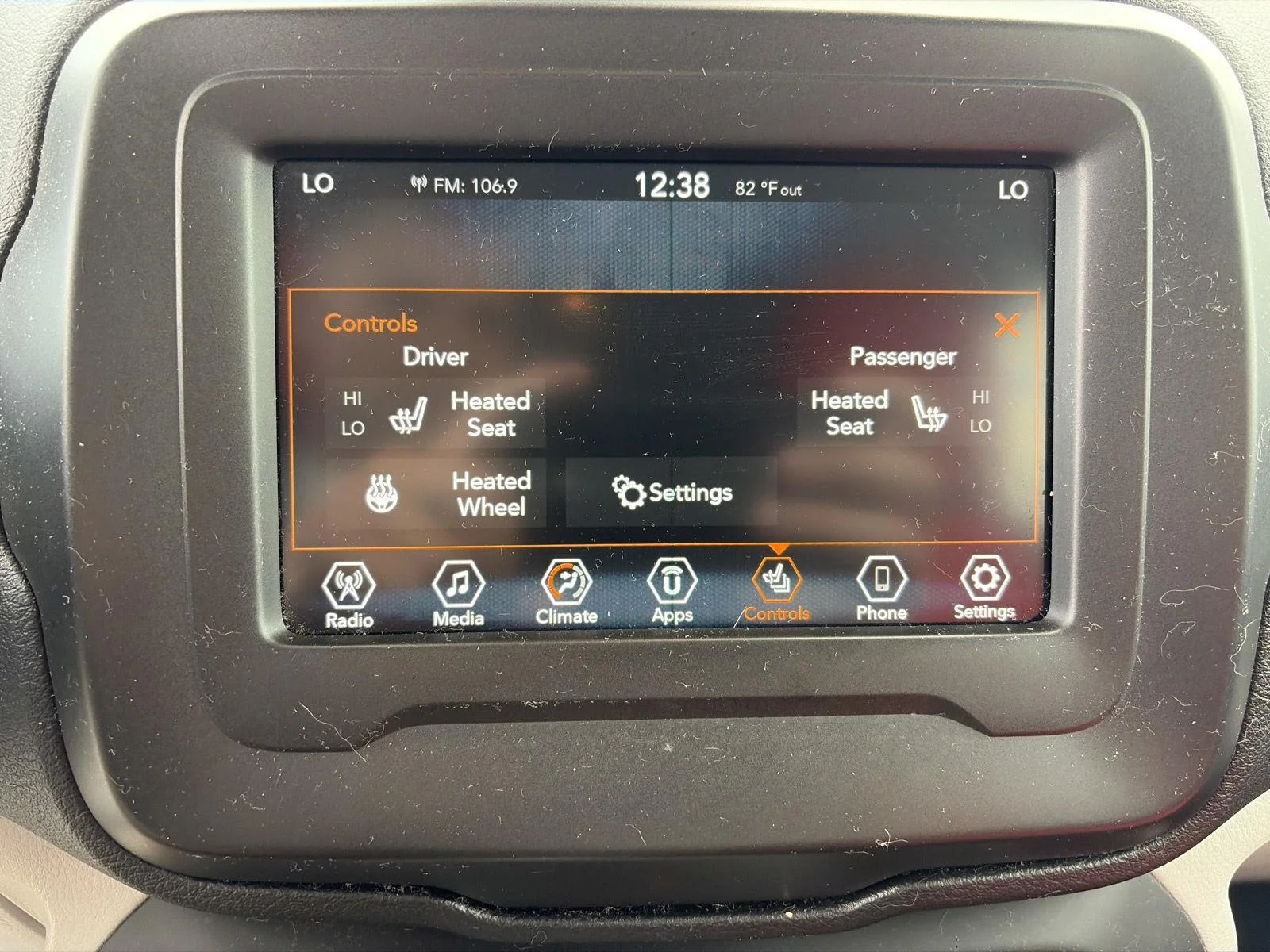 Used 2019 Black Clearcoat Jeep Latitude image 20
