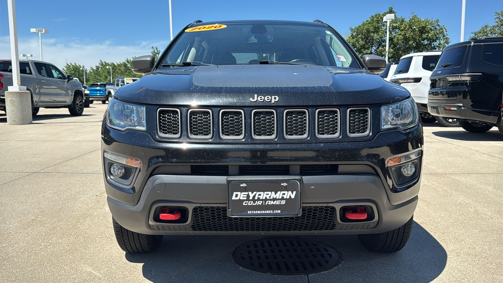Used 2020 Black Jeep Trailhawk image 4
