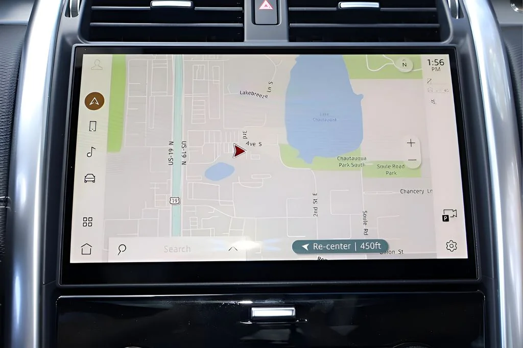 New 2026 Sedona Red Land Rover  image 24