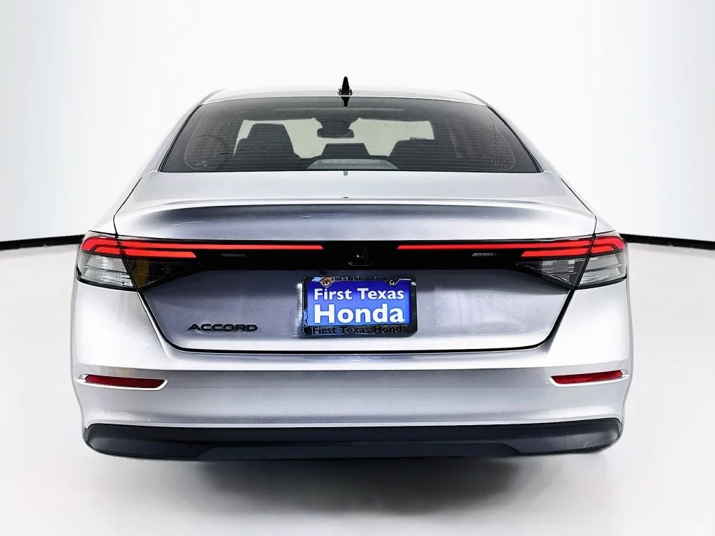 New 2026 Solar Silver Metallic Honda SE image 6