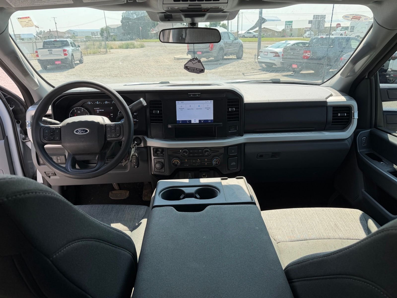 Used 2025 Oxford White Ford XLT image 12