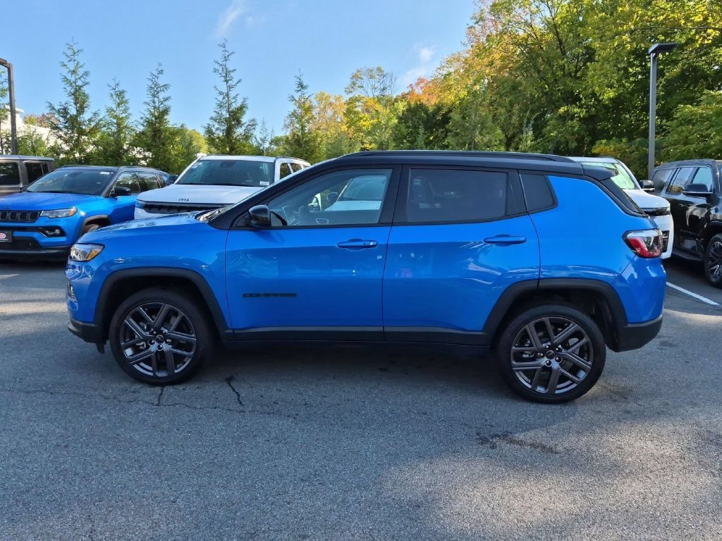 Used 2026 Blue Jeep Limited image 9