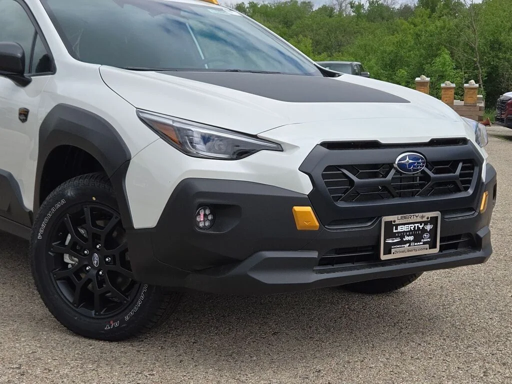 New 2026 CRYSTAL WHITE PEARL Subaru Wilderness image 2
