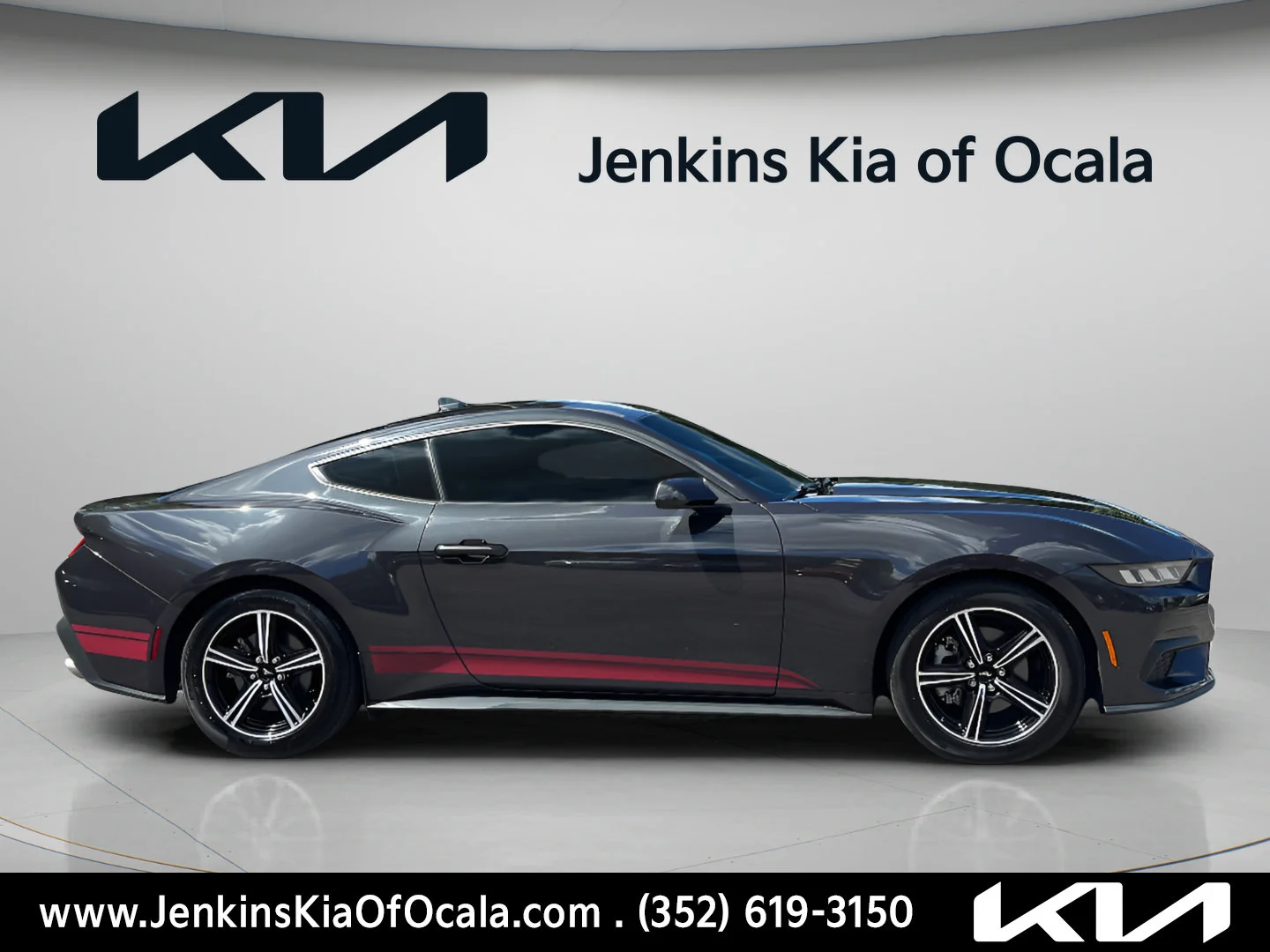 Used 2024 Gray Metallic Ford EcoBoost image 2