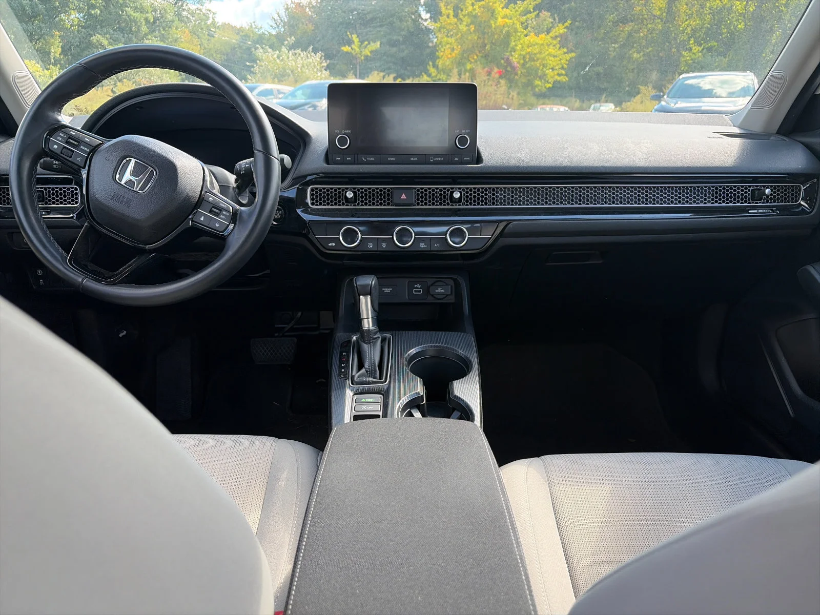Used 2024 Platinum White Pearl Honda EX image 14