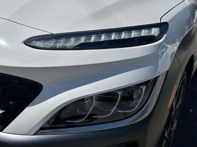 Used 2023 Lunar White Hyundai Limited image 9