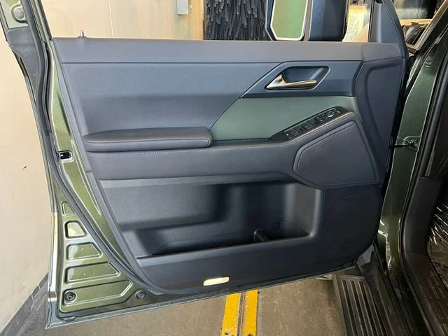 Used 2025 Nori Green Pearl Lexus 550 Overtrail image 28