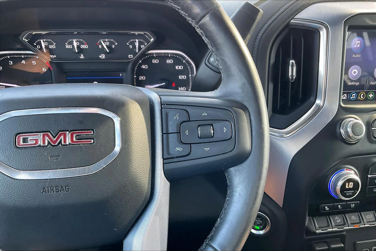 Used 2019 Quicksilver Metallic GMC SLT image 23