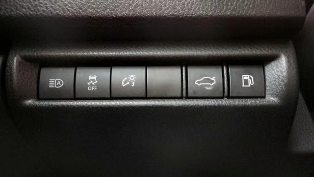 Certified Used 2025 CELESTIAL SILVER Toyota  image 32